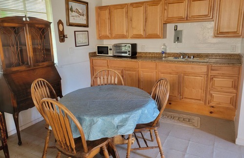 Clovis House | Stone Hearth Cottage in tranquil Clovis