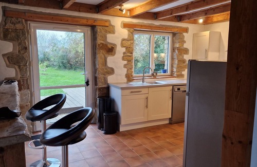 Crozon House | Stone house, 3 bedrooms, sleeps 8 Quiet hamlet near port of Le Fret
