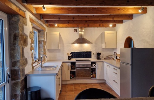 Crozon House | Stone house, 3 bedrooms, sleeps 8 Quiet hamlet near port of Le Fret