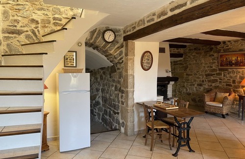 Naves House | Stone house in the countryside in classified village