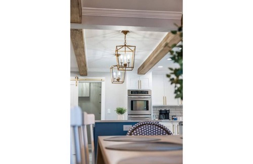 Rockwell House | Stone Manor - Lake Front - Huge Outdoor Space- BBQ