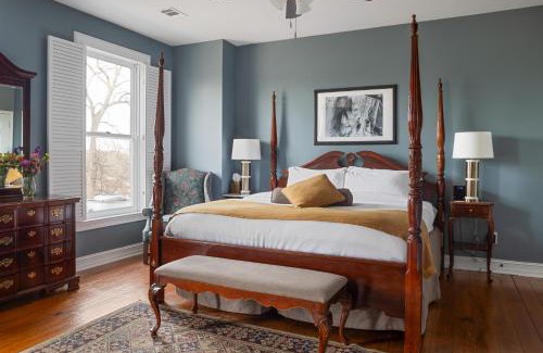 Stone Mountain Historic Village Bed & Breakfast | Stone Mountain Manor