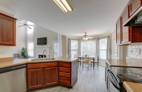 Stone Mountain House | Stone Mountain Vacation Rental with Deck!