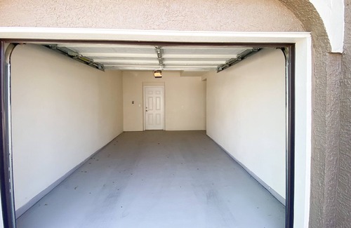 Far North Central Apartment | Stone Oak Area + Quiet + Private Garage + Free Wifi