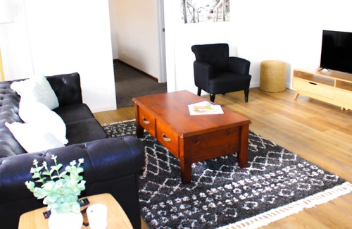 Port Macdonnell House | Stone Throw