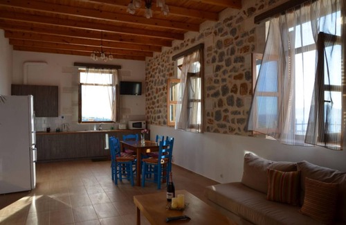 Filaki Villa | Stone Villa II in Petres