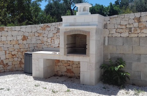 Locorotondo House | Stone villa in the middle of the Apulian countryside and a few kilometers from the sea.