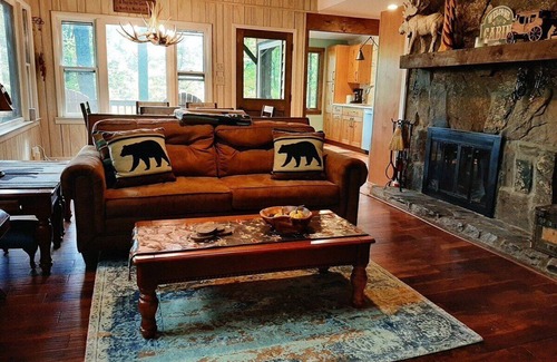 Fleetwood House | Stonecliff - Fleetwood, NC