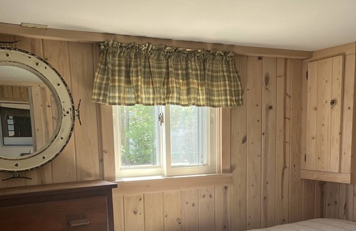 Rogers City Cottage | Stonecliffe Cottage on Lake Huron