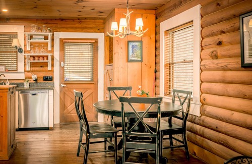 Hendersonville Cabin | Stoneledge Cabin:Romantic Log Cabin, Hot Tub, Creek, Stone Fireplace, WiFi, ROKU