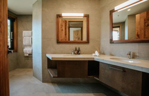 Lake Hayes Hotel | Stoneridge Estate