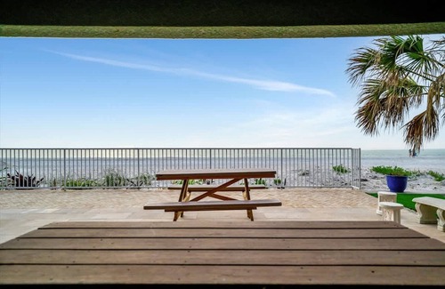 Independence Square Apartment | Stones Throw Beachside Bungalow 1 ON THE Beach