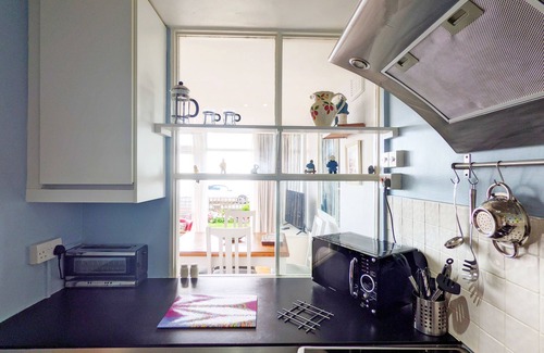 Bognor Regis Cottage | Stonesthrow - Bognor Regis - a flat that sleeps 4 guests in 2 bedrooms