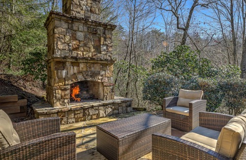 Foxfire Estates House | Stoneview Lodge by Escape to Blue Ridge