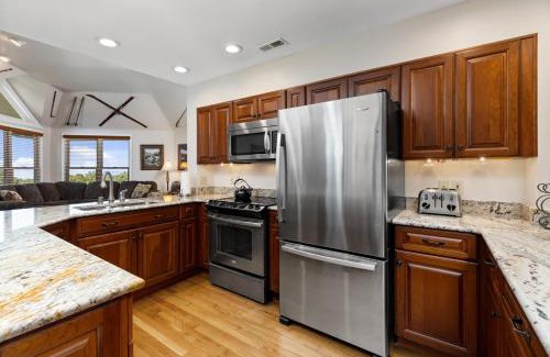 Nellysford House | Stonewall Court 21 with Wintergreen Advantage