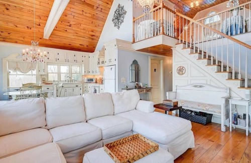 Conway House | Stonewood Chalet | Breathtaking views + Hot tub