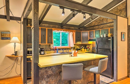 Glenville House | 'Stonewood Lodge' Home w/Deck in Glenville!