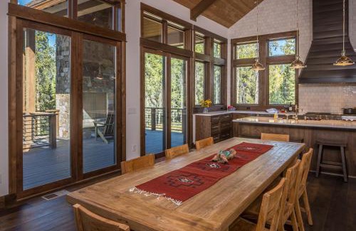 Spanish Peaks House | Stony Creek Chalet