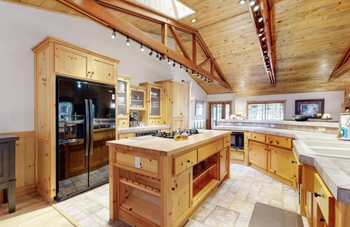 Eagle Mountain Estates Cabin | Stony Creek Retreat #708