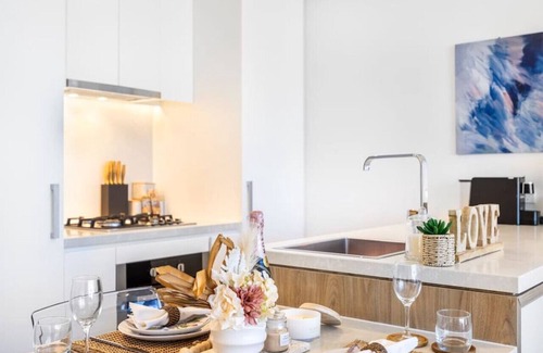 Fortitude Valley Apartment | Story Bridge & City View! Skyhigh Luxe 2 bed Unit