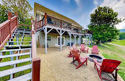 Weaverville House | Storybook Escape