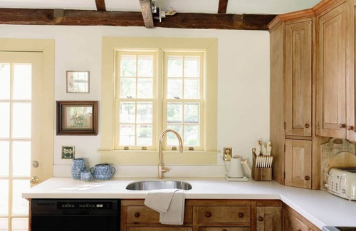 Centerville House | Storybook Mid Cape Cottage w/Private Lake Access. Small Dog Friendly!