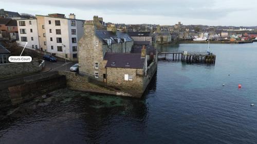 Lerwick Apartment | Stouts Court Apartment