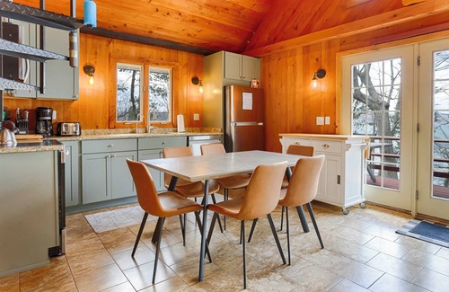 Valois Cottage | Stowaway - A Private Lakefront Experience With Over 100ft Of Shoreline!
