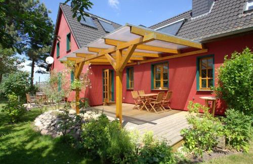 Thiessow Apartment | strandnahe, schicke FeWo mit Terrasse und Garten - Ferienwohnung Silas