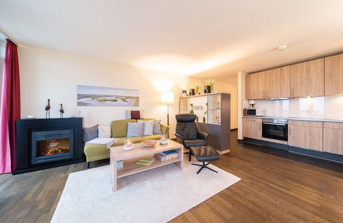 Wremen Apartment | Strandnahe, Tolle Dachgeschosswohnung, Sauna, Zwei Balkone mit Land- & Meerblick