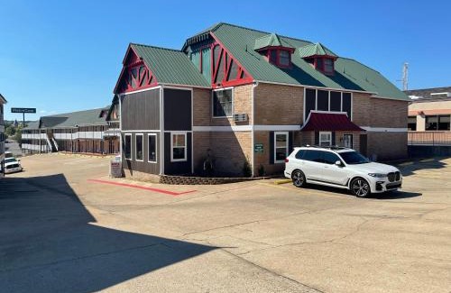 Branson Theater District Hotel | Stratford House Inn