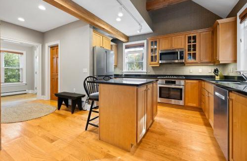 Stratton Mountain House | Stratton Springs Top Tier End Unit