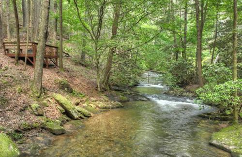 Walnut Mountain Villa | Streams and Daydreams - Relax by the river