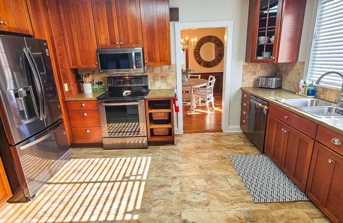 West Jefferson House | Stretch Out & Stay Awhile @Walnut Hill Estate- Comfy Beds, Cozy Living & More