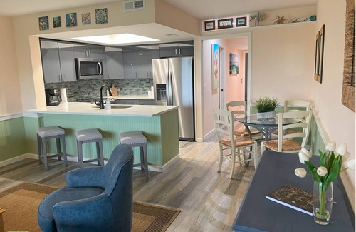 Surf City Condo | Strickly Beach Bliss Seaside Serinity Awaits 1-bed condo in cool Surf City NC