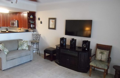 Fort Walton Beach Condo | Stroll to Okaloosa Island Beach at our beachfront condo