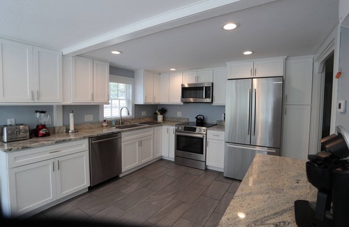 Falmouth House | Stroll to Surf Drive Beach