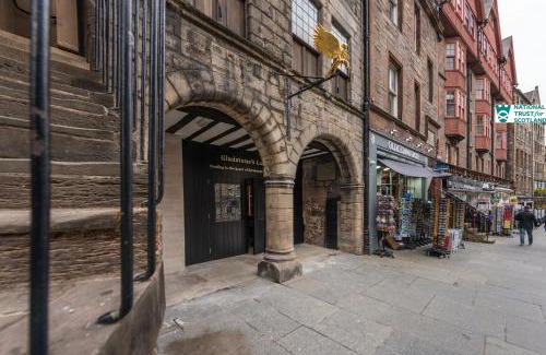 Old Town Apartment | Struthers Apartment by National Trust Scotland