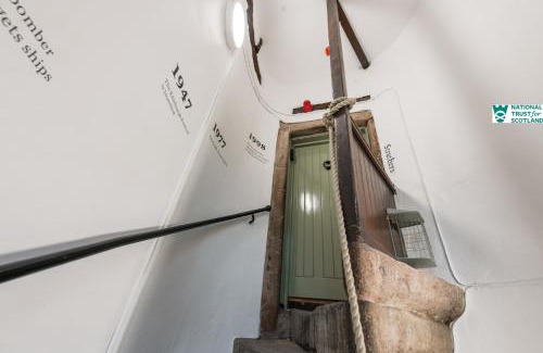 Old Town Apartment | Struthers Apartment by National Trust Scotland
