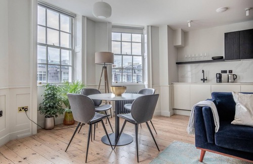 Holborn and Covent Garden Apartment | Student-Friendly Bloomsbury 1BR, near Dining & Stores, by Blueground