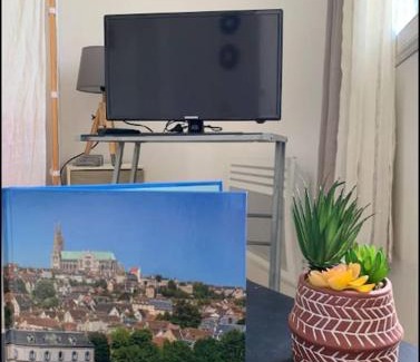 Chartres Apartment | Studio 1 Chartres gare et Colisée a 100m
