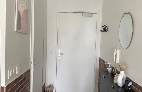 Rosny-sous-Bois Apartment | Studio 15min from Paris