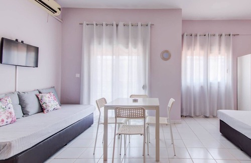 Haniotis Apartment | Studio 1B in Hanioti close to beach and shops