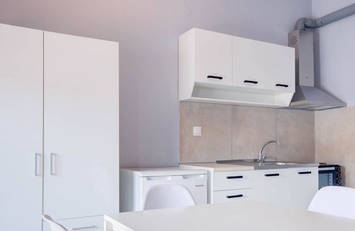 Haniotis Apartment | Studio 1C in Hanioti close to beach and shops