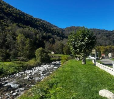 Aulus-les-Bains Apartment | Studio 2 Aux volets bleus