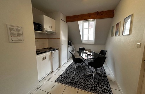 La Roche-Posay Apartment | Studio 200m from spas with pool, parking, and WiFi