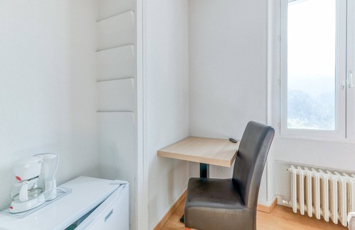 Arvillard Apartment | Studio '206' with shared pool, shared terrace and Wi-Fi
