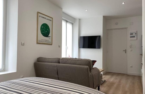 Mont d'Arene Apartment | Studio 25m2 avec parking privé - Lycée Roosevelt - Arena - Gare