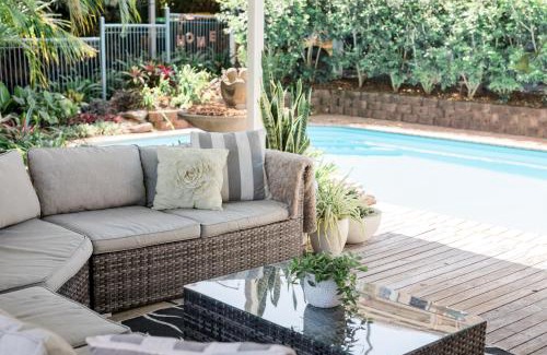 Coffs Harbour Villa | Studio 26: Central, Hampton’s Poolside Hideaway