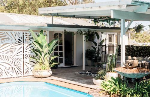 Coffs Harbour Villa | Studio 26: Central, Hampton’s Poolside Hideaway